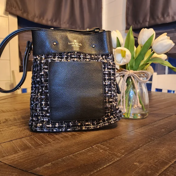 Kate Spade Black and White Tweed Shoulder Bag - Picture 1 of 6